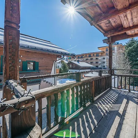 Kirchberg L Domek alpejski